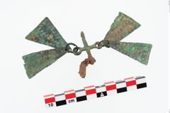 Foto von Bronzevierfachösenstift (NHMW-PRAE-026660)